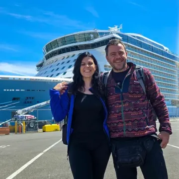 Το Happy Traveller πάει μια συναρπαστική κρουαζιέρα στην Αλάσκα
